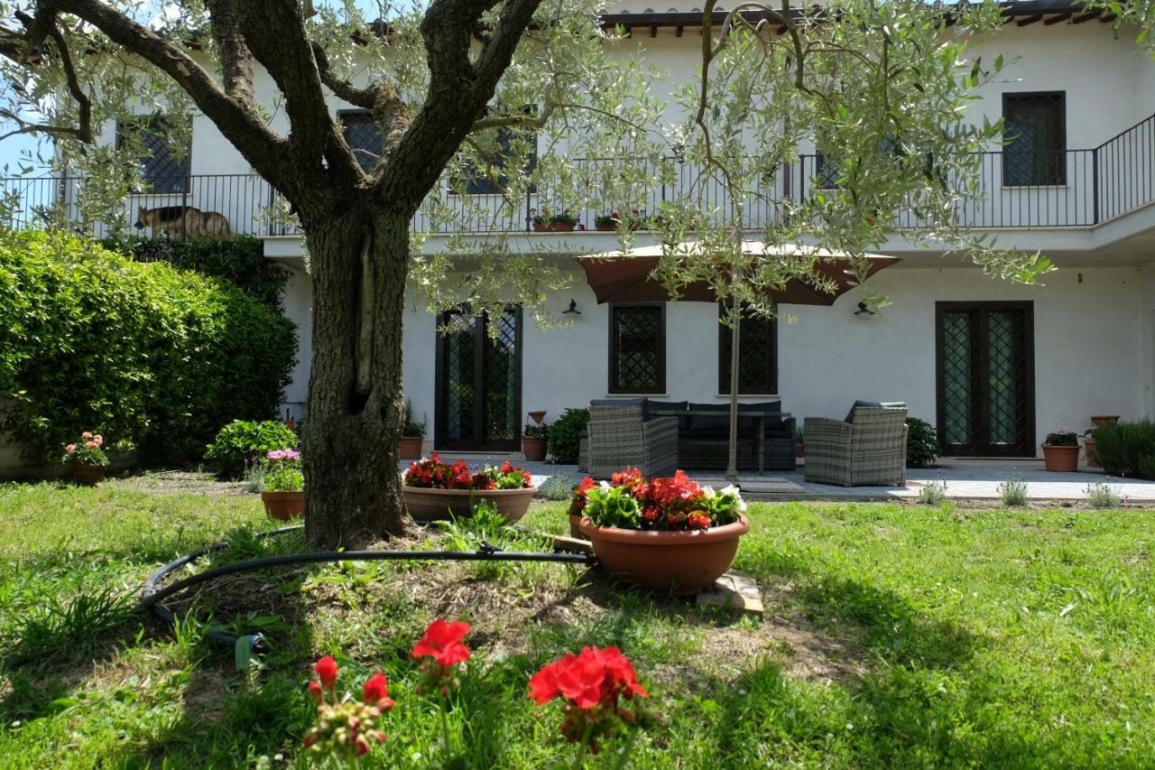 L'Orto Sul Poggio Bed & Breakfast Sutri Exterior photo